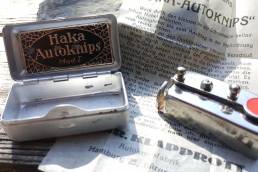 The Haka Autoknips is a mechanical vintage self timer, made by Klapprott in Hamburg, Germany.